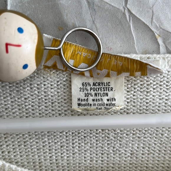 Vintage Vivanti Sweater White Sweater w/Gold 12 - Picture 5 of 6
